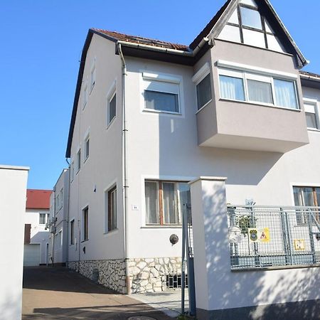 Terragora Apartman Apartment Eger Exterior photo